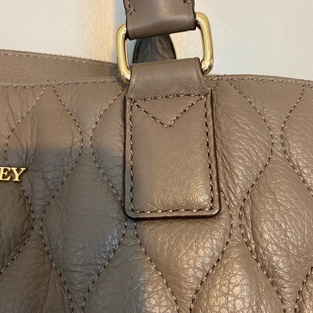 Vera bradlley Purse - Picture 2 of 9